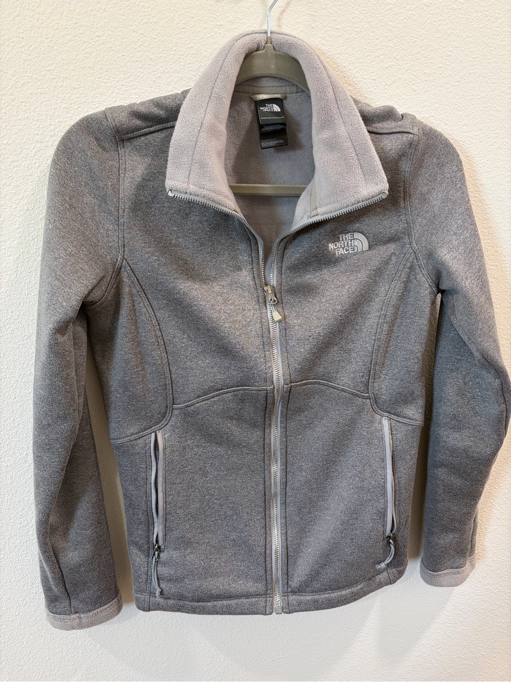 The North Face Light Gray Women's Full-Zip Fleece Jacket